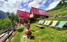 Les Toits Rouges - Le Luxe De La Simplicité Au Bout Du Sentier Saint-étienne-de-tinée