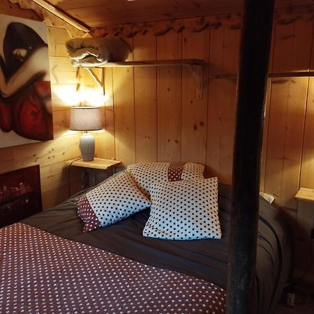 Bed and Breakfast Les Toits Rouges - Le luxe de la simplicité au bout du sentier à Saint-Étienne-de-Tinée Extérieur photo