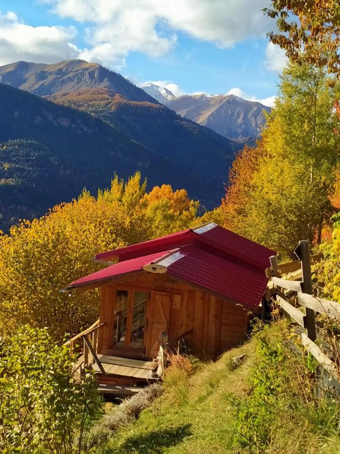 Bed and Breakfast Les Toits Rouges - Le luxe de la simplicité au bout du sentier à Saint-Étienne-de-Tinée Extérieur photo