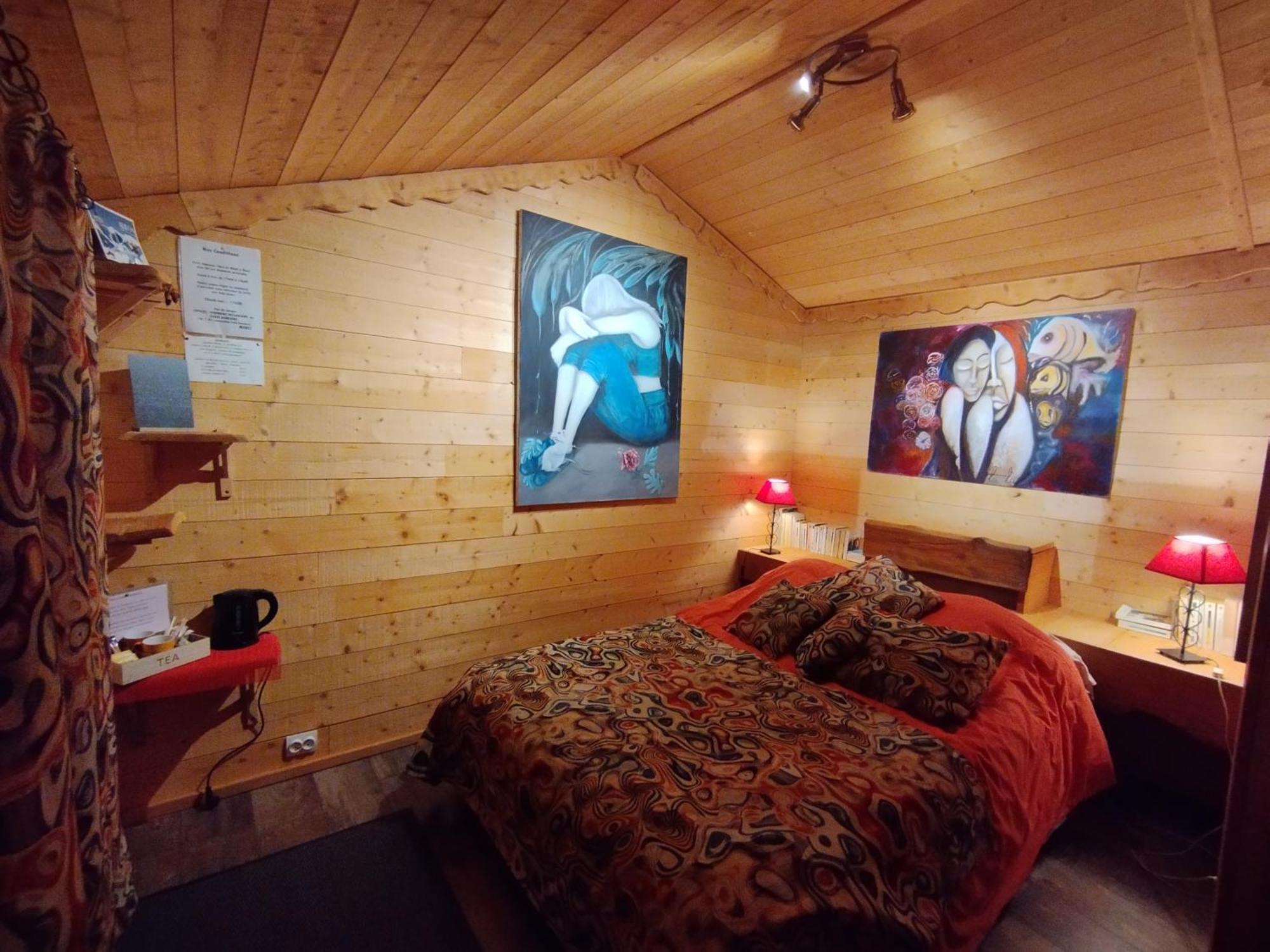 Bed and Breakfast Les Toits Rouges - Le luxe de la simplicité au bout du sentier à Saint-Étienne-de-Tinée Extérieur photo