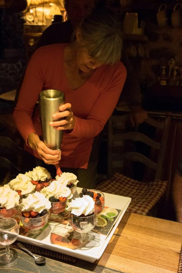 Bed and Breakfast Les Toits Rouges - Le luxe de la simplicité au bout du sentier à Saint-Étienne-de-Tinée Extérieur photo